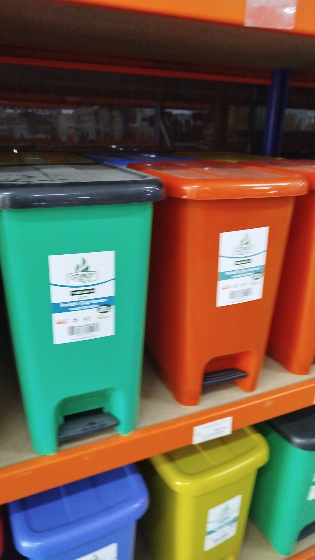 Plastik Pedallı Çöp Kutusu